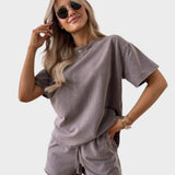 Lækkert sæt med T-shirt og joggebukser